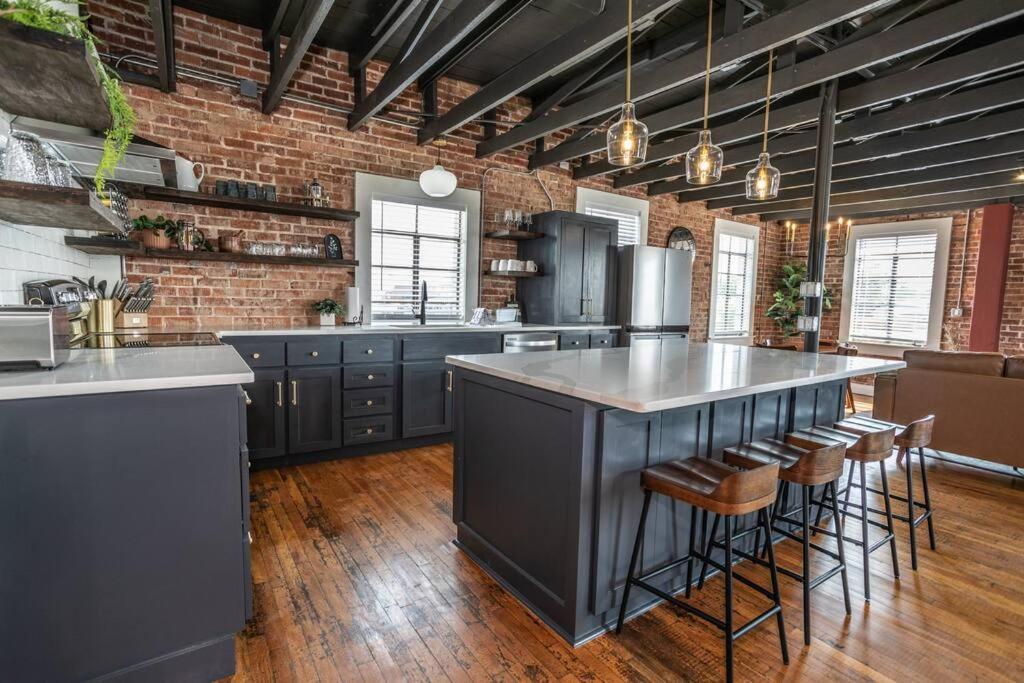 The Loft At 113 - Gateway To The North Texas Hill Country Apartment Muenster Exterior photo